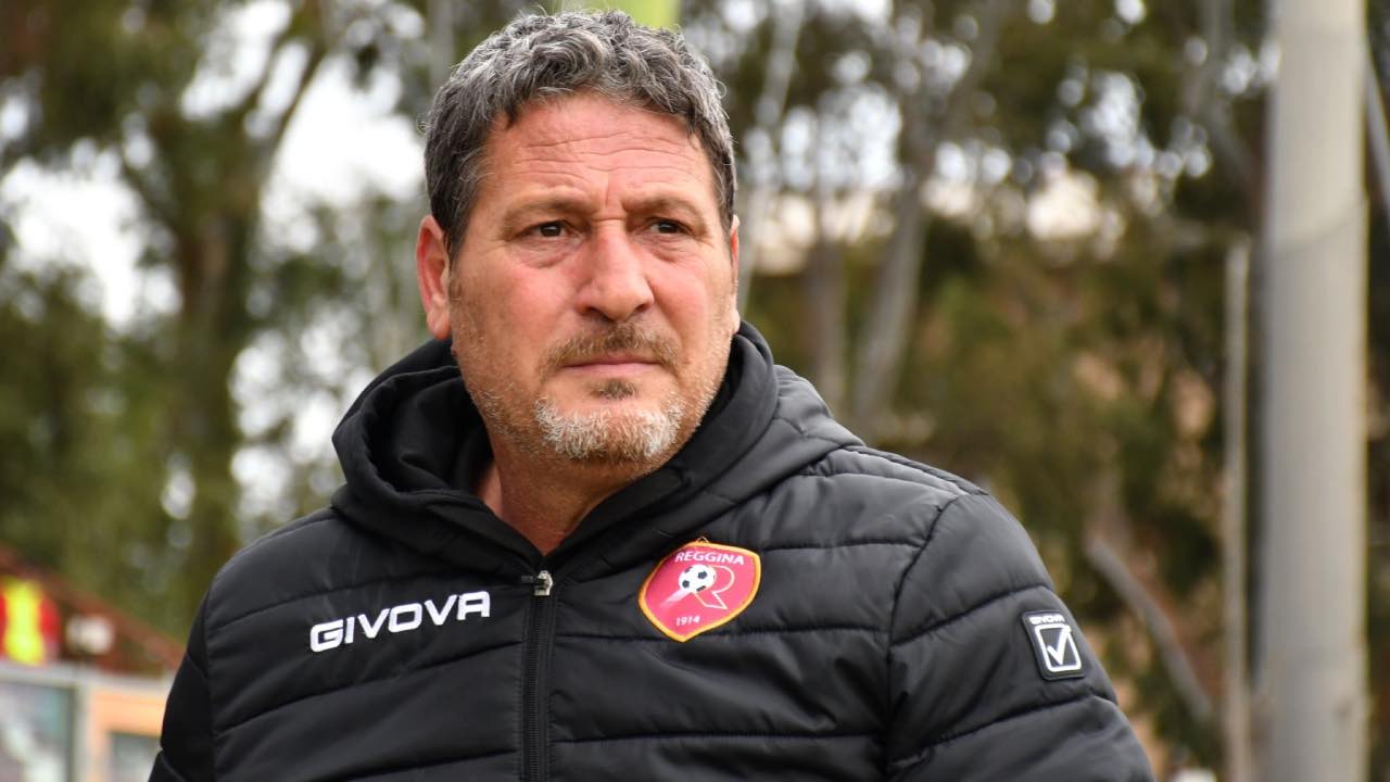 https://www.seried24.com/wp-content/uploads/2025/02/trocini-reggina-rosito.jpg